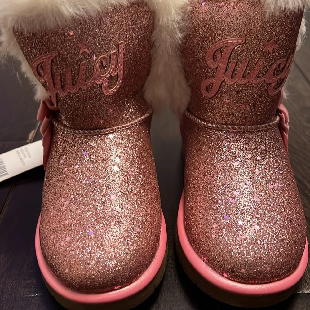 NWT Juicy Couture Toddler Girls Lil Mendota Pink Sparkly Fur Lined Boots!
